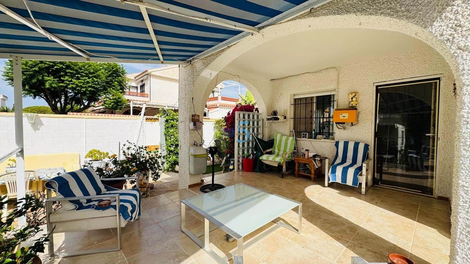 3 bedroom Villa for sale in Dehesa de Campoamor with pool garage - € 359,900 (Ref: 9909474)