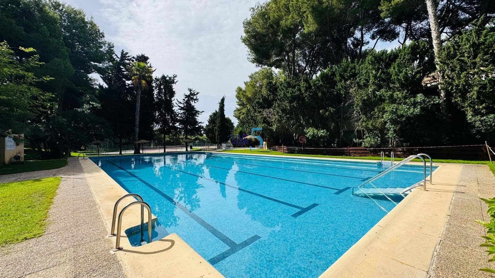 3 bedroom Villa for sale in Dehesa de Campoamor with pool garage - € 359,900 (Ref: 9909474)
