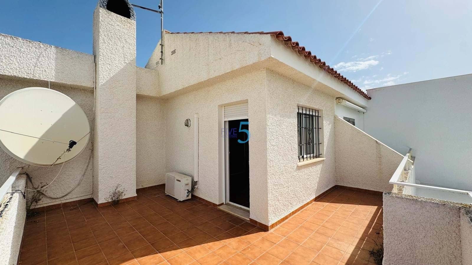 3 bedroom Villa for sale in Dehesa de Campoamor with pool garage - € 359,900 (Ref: 9909474)