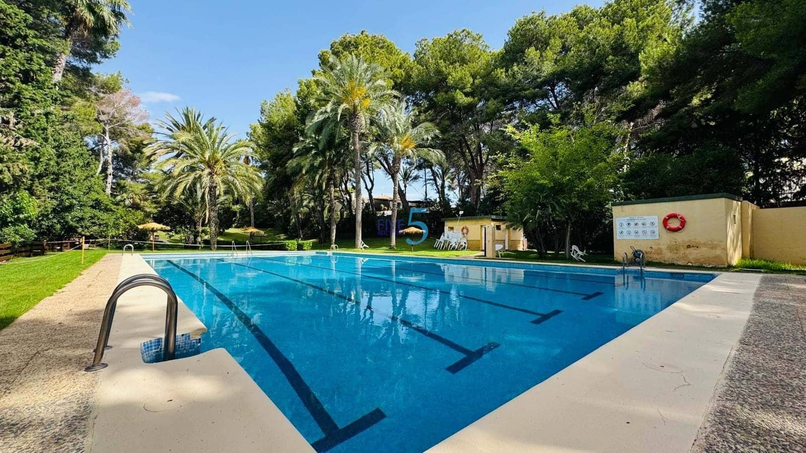 3 bedroom Villa for sale in Dehesa de Campoamor with pool garage - € 359,900 (Ref: 9909474)