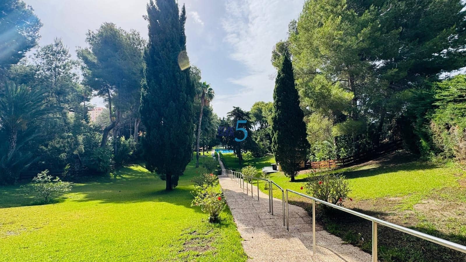 3 bedroom Villa for sale in Dehesa de Campoamor with pool garage - € 359,900 (Ref: 9909474)