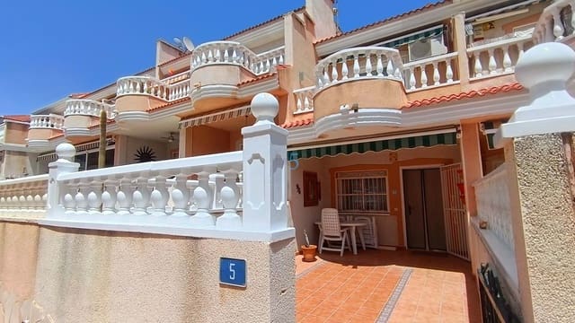 2 makuuhuone Omakotitalo myytävänä paikassa Ciudad Quesada, Rojales mukana uima-altaan - 175 000 € (Ref: 9909854)