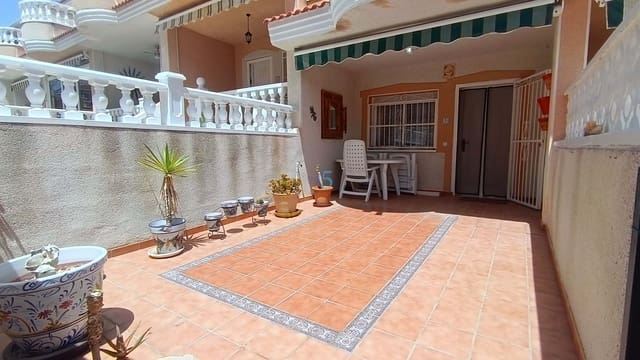 2 makuuhuone Omakotitalo myytävänä paikassa Ciudad Quesada, Rojales mukana uima-altaan - 175 000 € (Ref: 9909854)