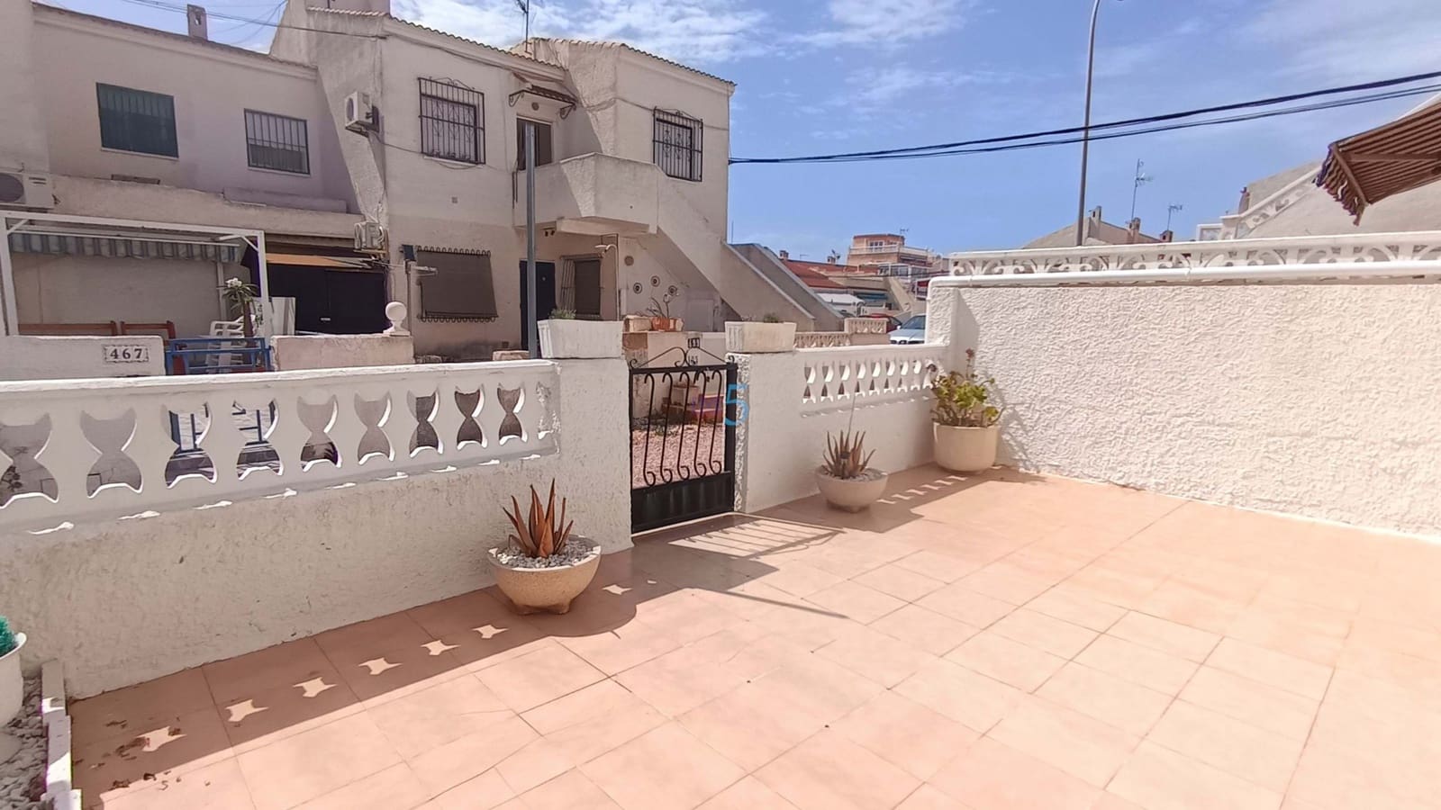 2 makuuhuone Bungalow myytävänä paikassa Torrevieja - 115 000 € (Ref: 9909855)