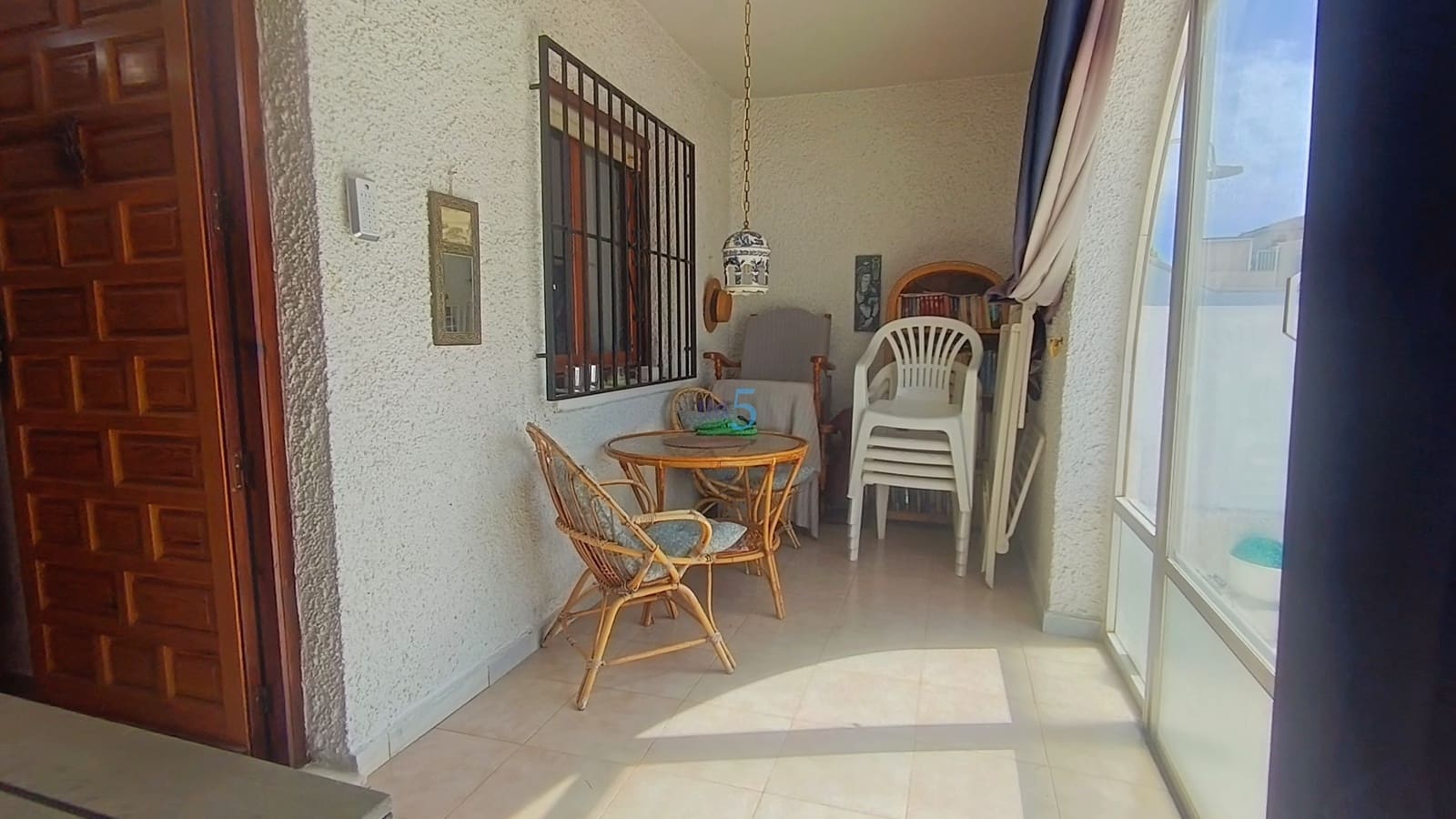 2 makuuhuone Bungalow myytävänä paikassa Torrevieja - 115 000 € (Ref: 9909855)