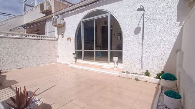 2 makuuhuone Bungalow myytävänä paikassa Torrevieja - 115 000 € (Ref: 9909855)