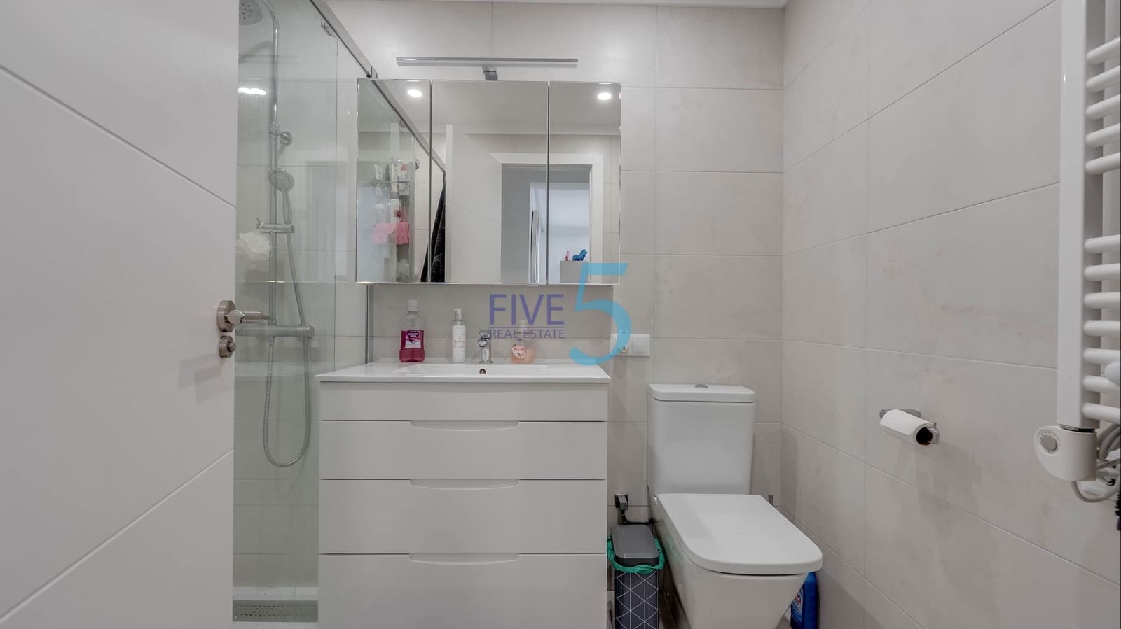 2 bedroom Apartment for sale in Vistabella with pool garage - € 145,000 (Ref: 9909856)