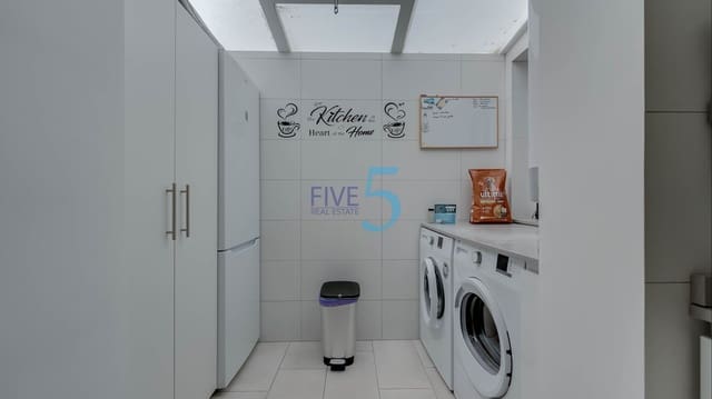 2 soverom Leilighet til salgs i Vistabella, Orihuela med svømmebasseng garasje - € 145 000 (Ref: 9909856)