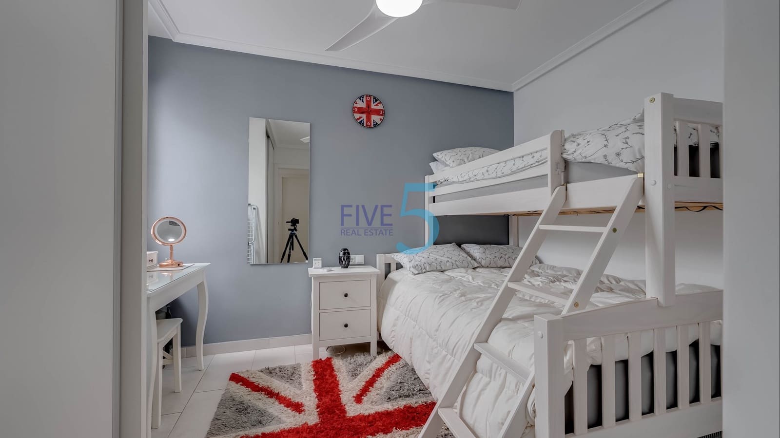 2 bedroom Apartment for sale in Vistabella with pool garage - € 145,000 (Ref: 9909856)