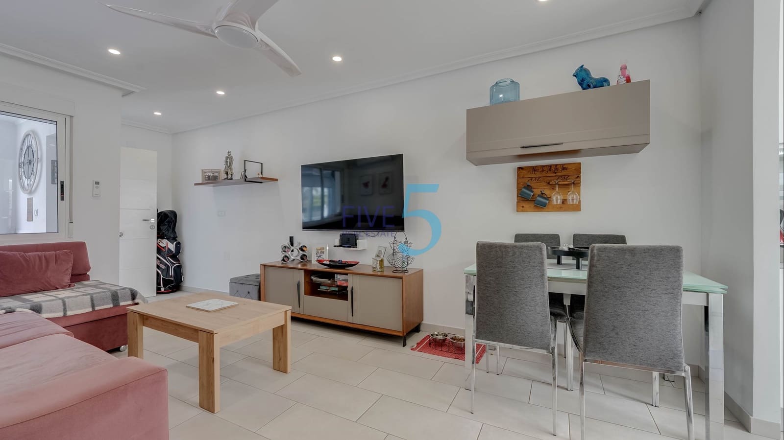 2 bedroom Apartment for sale in Vistabella with pool garage - € 145,000 (Ref: 9909856)