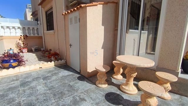 2 slaapkamer Huis te koop in Torrevieja met zwembad - € 175.000 (Ref: 9909857)