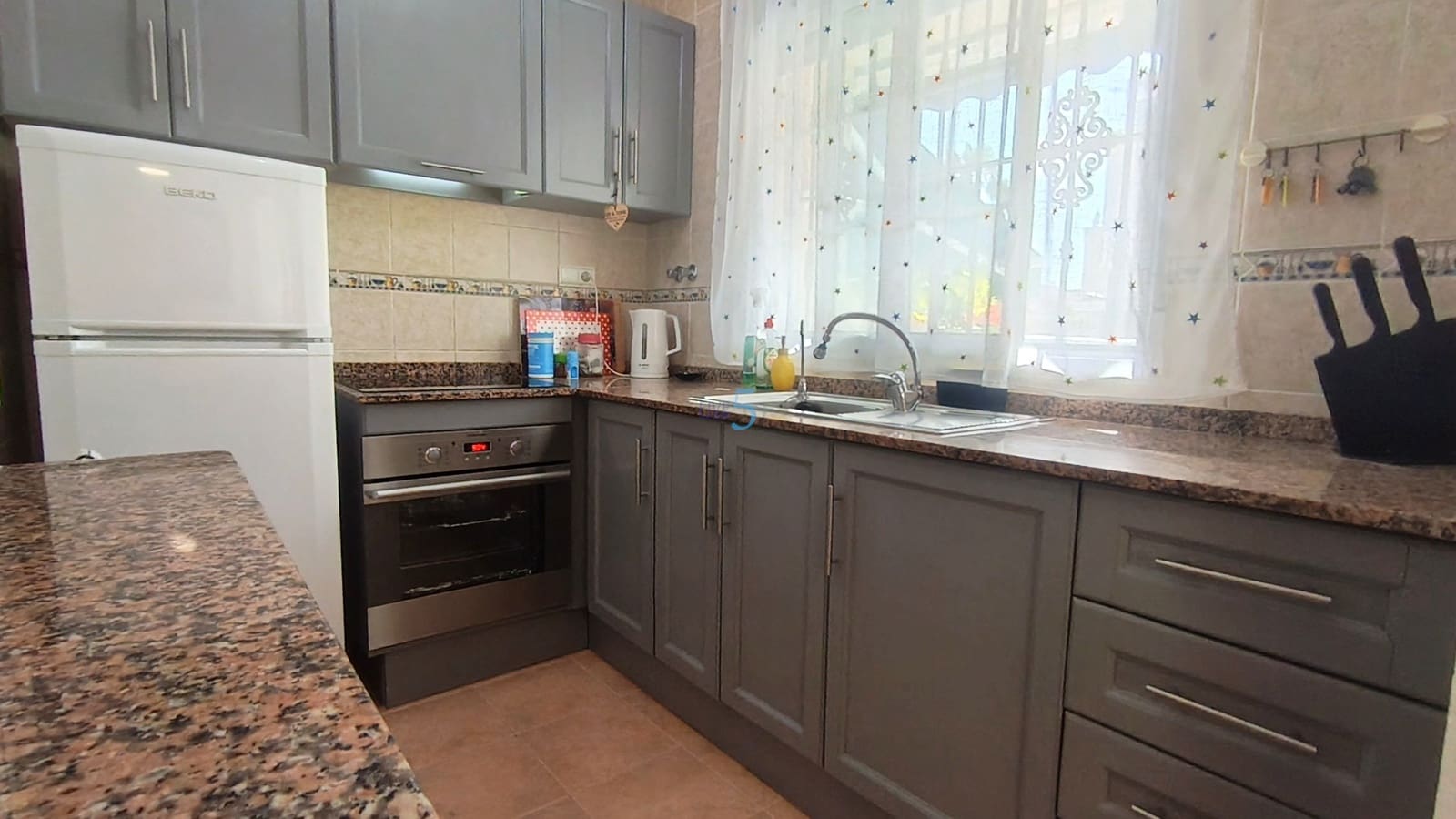 2 slaapkamer Huis te koop in Torrevieja met zwembad - € 175.000 (Ref: 9909857)