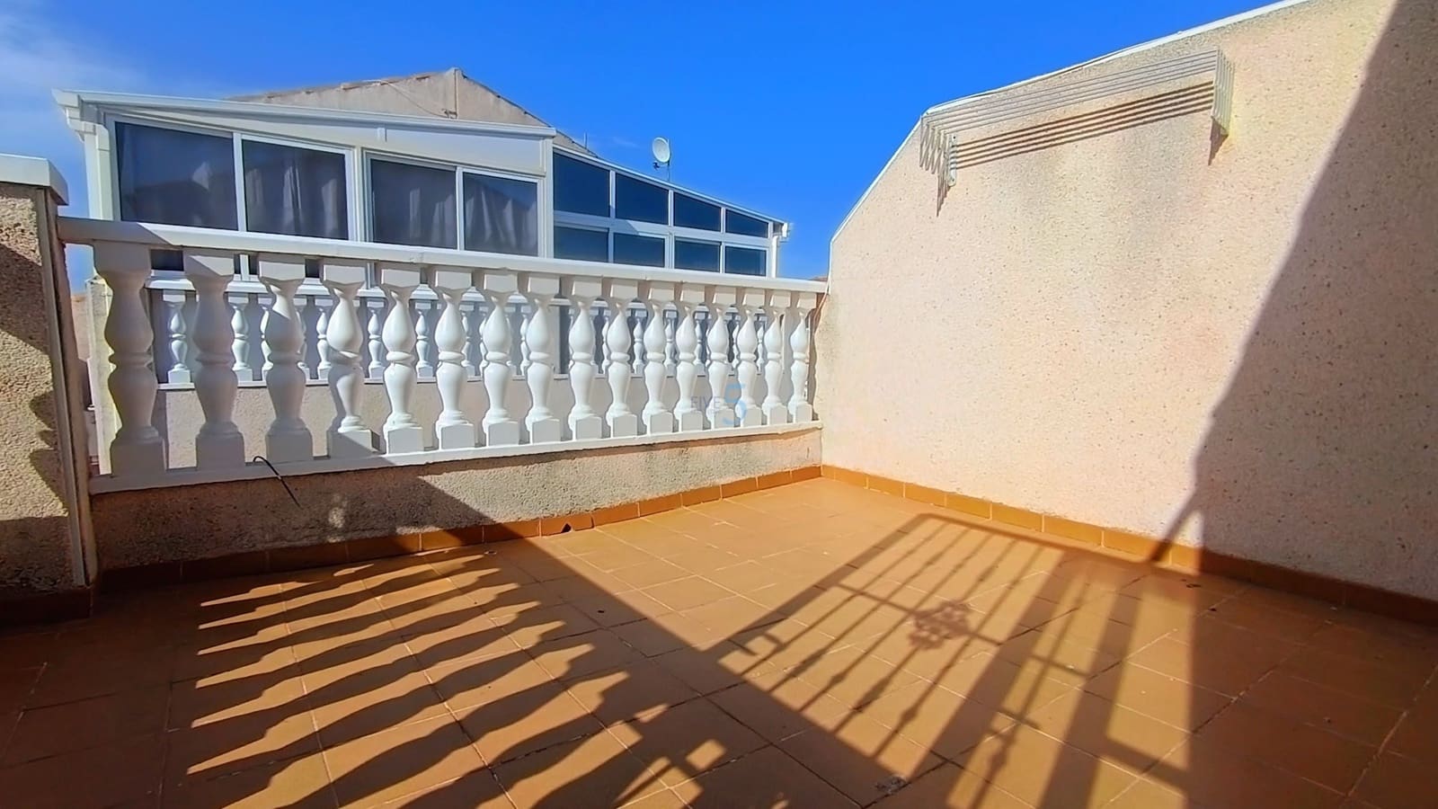 2 slaapkamer Huis te koop in Torrevieja met zwembad - € 175.000 (Ref: 9909857)