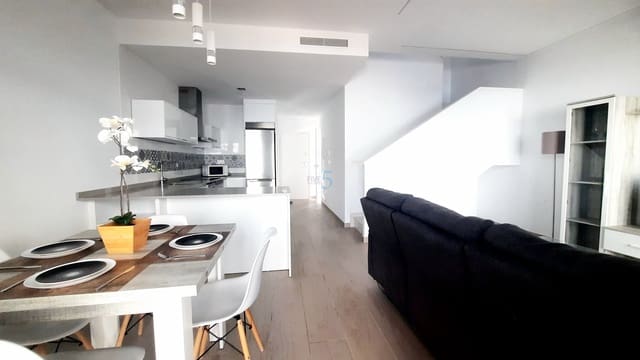 3 makuuhuone Omakotitalo myytävänä paikassa Pilar de la Horadada mukana uima-altaan - 299 950 € (Ref: 9911568)