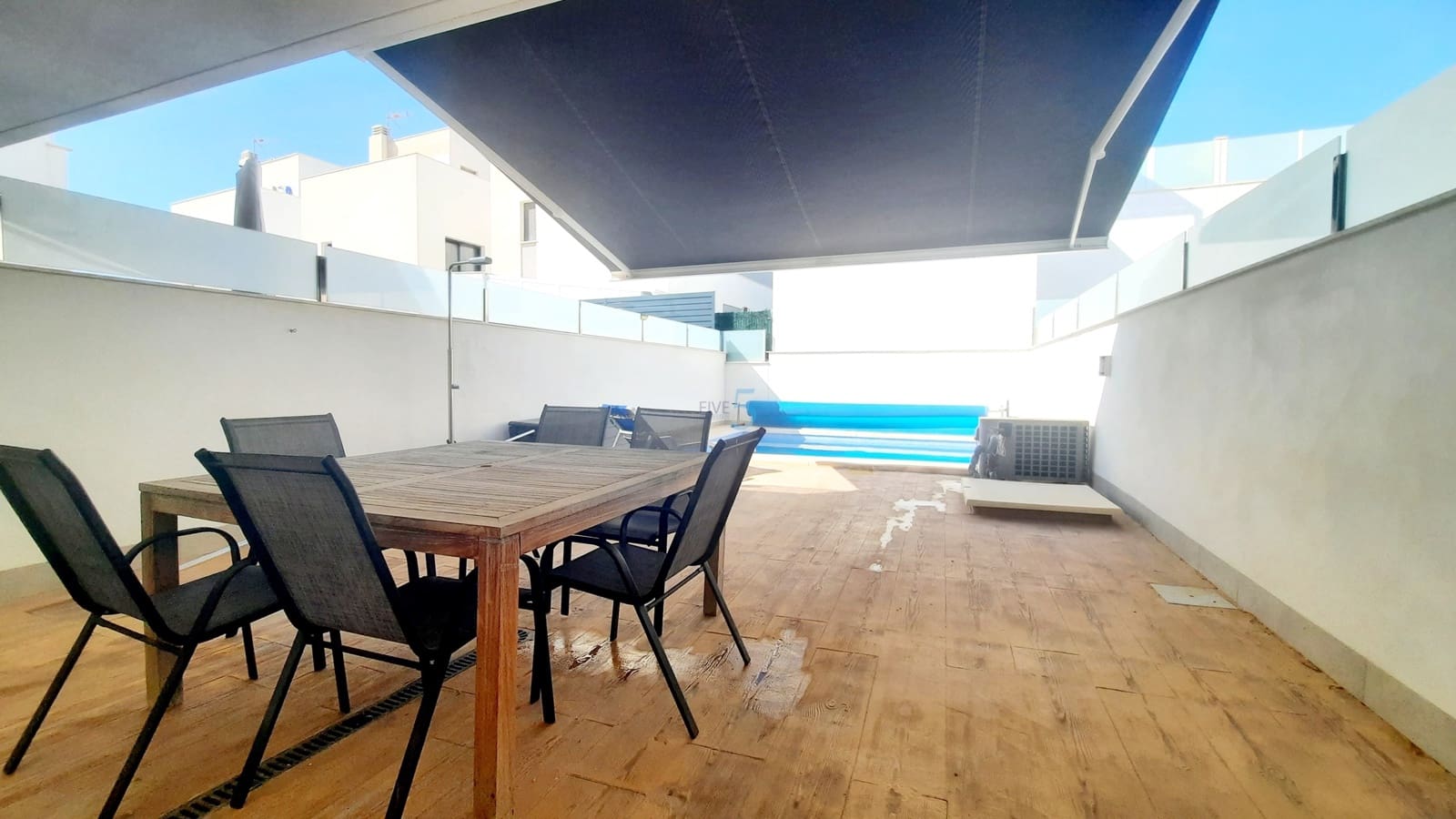 3 makuuhuone Omakotitalo myytävänä paikassa Pilar de la Horadada mukana uima-altaan - 299 950 € (Ref: 9911568)