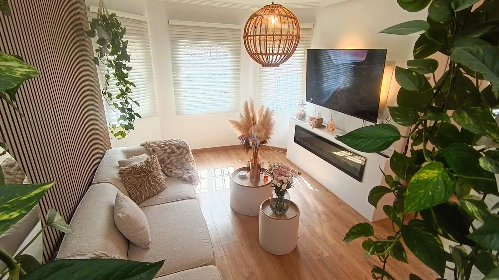 3 makuuhuone Huvila myytävänä paikassa El Raso mukana uima-altaan - 325 000 € (Ref: 9911994)