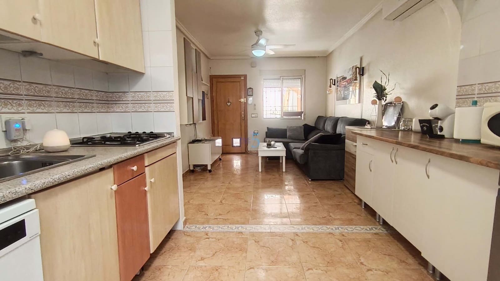 2 chambre Appartement à vendre à Torrevieja avec piscine - 125 000 € (Ref: 9911995)