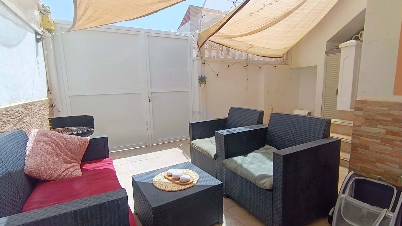2 chambre Appartement à vendre à Torrevieja avec piscine - 125 000 € (Ref: 9911995)
