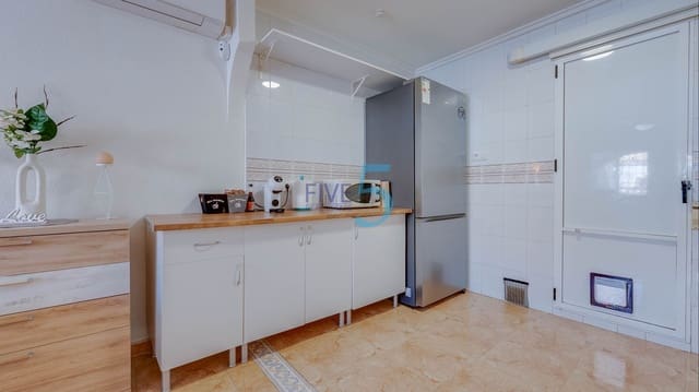 2 quarto Apartamento para venda em Torrevieja com piscina - 125 000 € (Ref: 9911995)