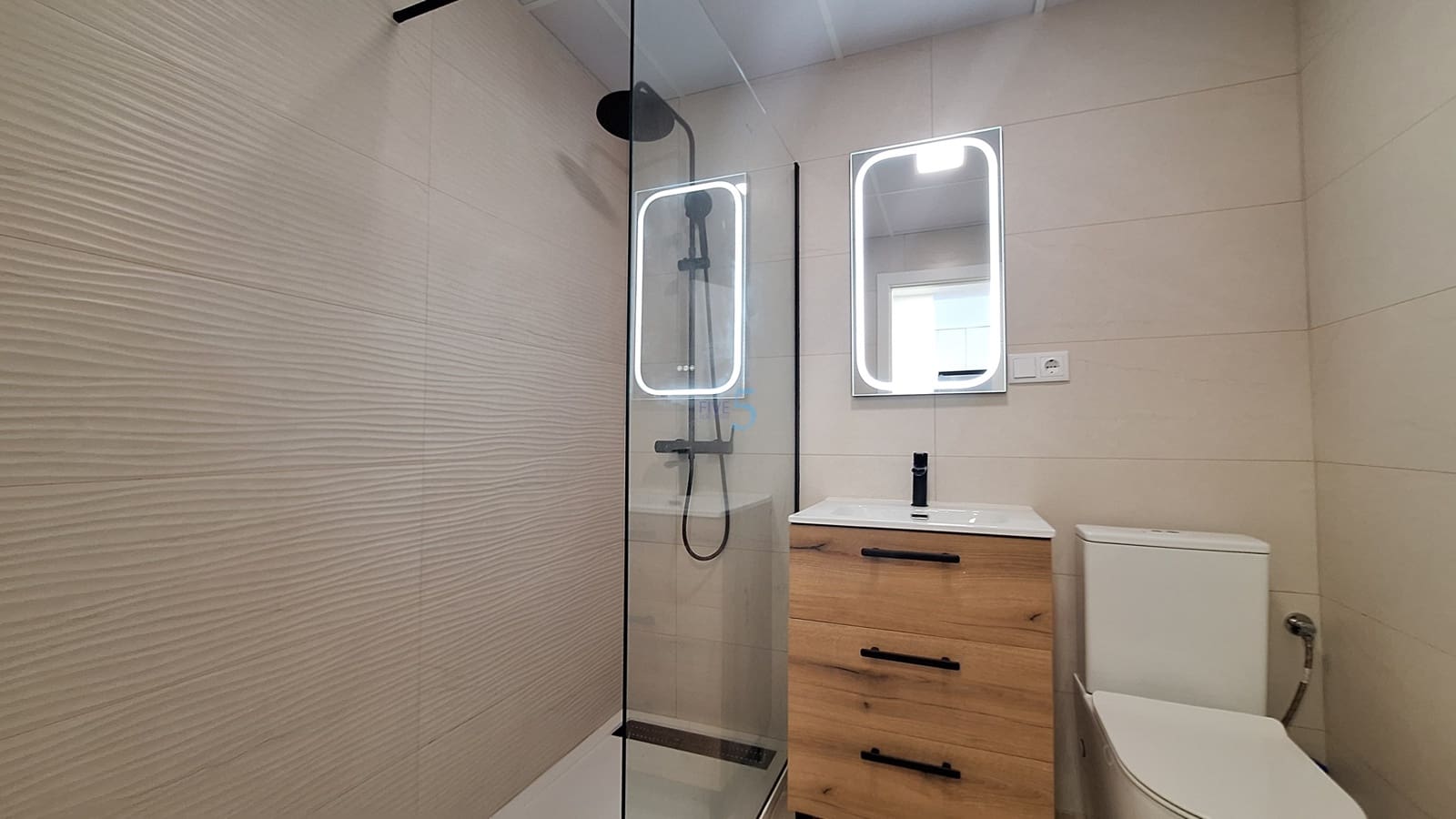 2 quarto Bungalow para venda em Torrevieja - 165 000 € (Ref: 9914631)