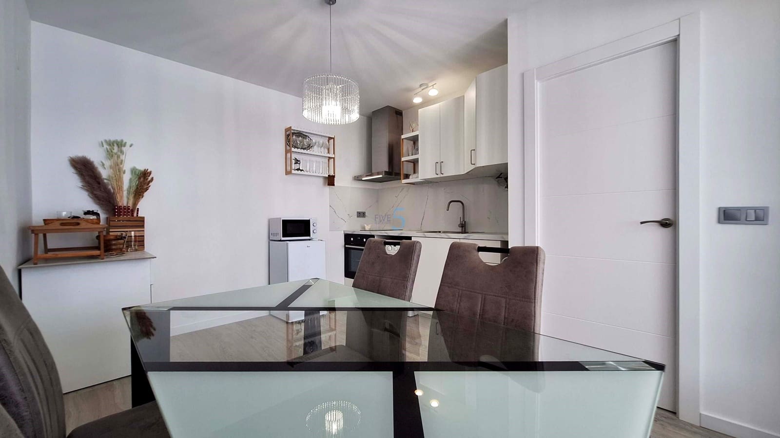 1 chambre Appartement à vendre à Torrevieja avec piscine - 118 000 € (Ref: 9914953)