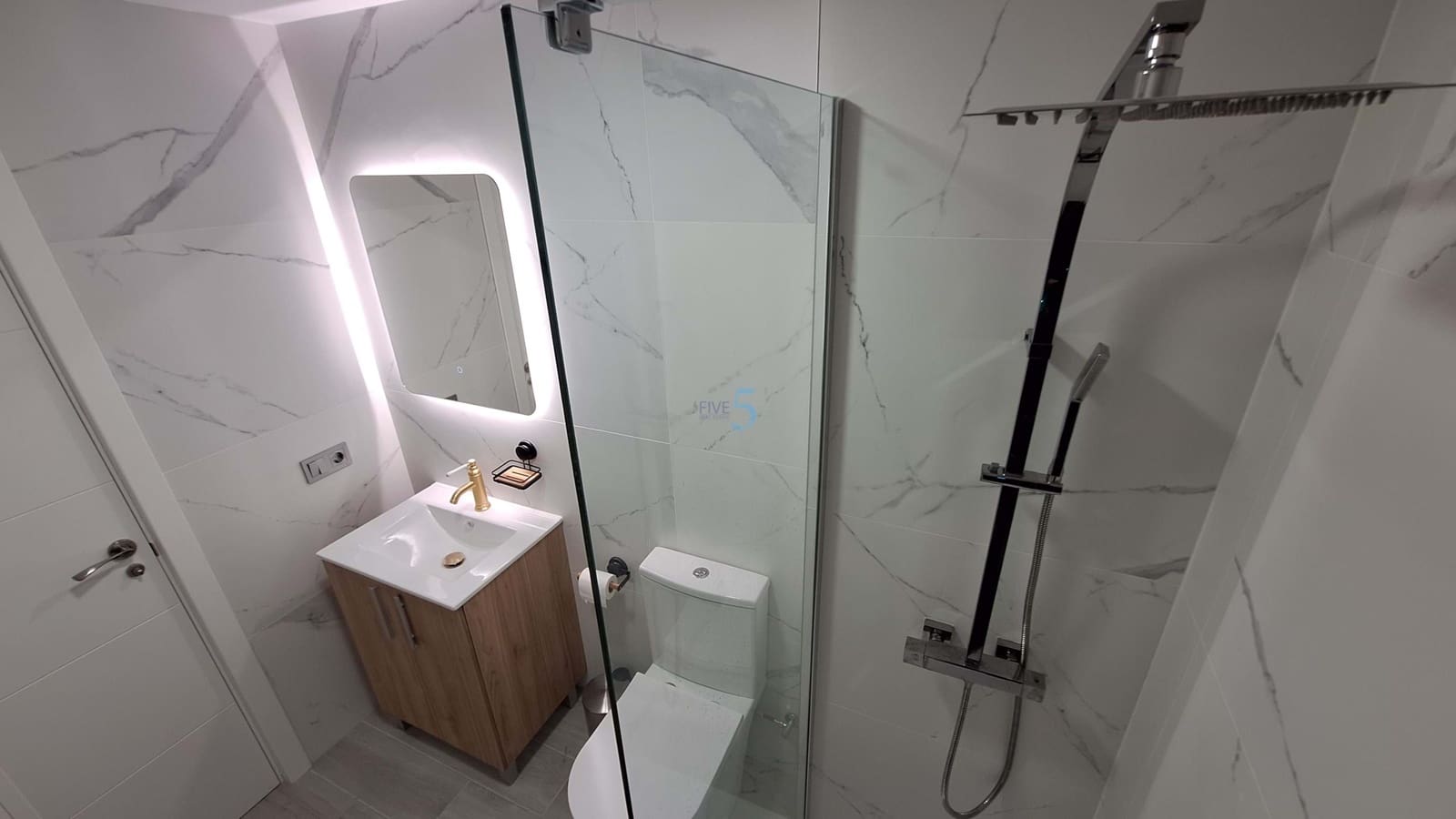 1 chambre Appartement à vendre à Torrevieja avec piscine - 118 000 € (Ref: 9914953)