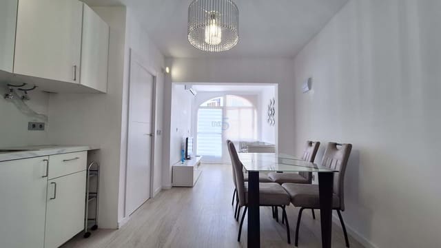 1 chambre Appartement à vendre à Torrevieja avec piscine - 118 000 € (Ref: 9914953)