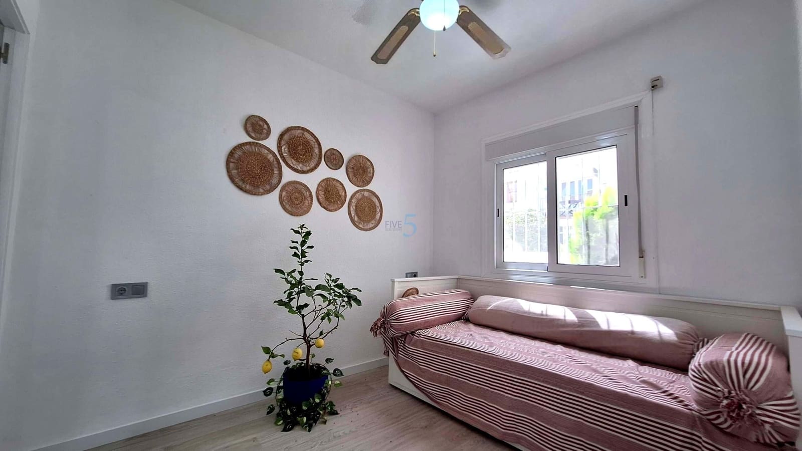 1 chambre Appartement à vendre à Torrevieja avec piscine - 118 000 € (Ref: 9914953)