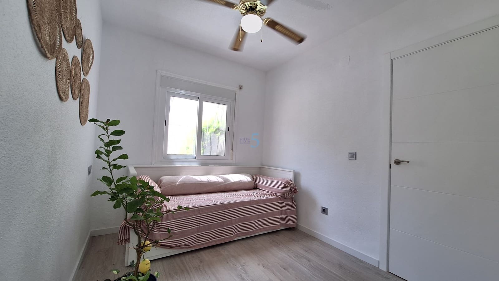 1 chambre Appartement à vendre à Torrevieja avec piscine - 118 000 € (Ref: 9914953)