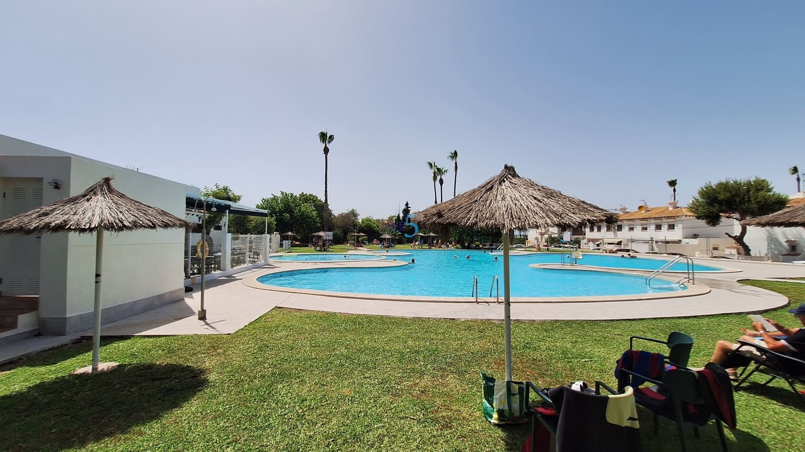 1 chambre Appartement à vendre à Torrevieja avec piscine - 118 000 € (Ref: 9914953)