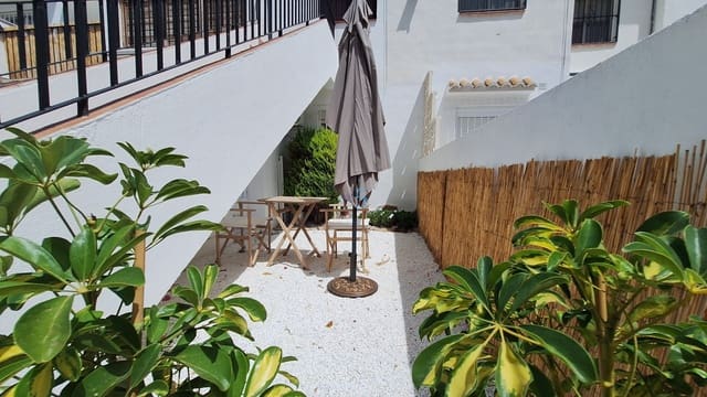 1 chambre Appartement à vendre à Torrevieja avec piscine - 118 000 € (Ref: 9914953)