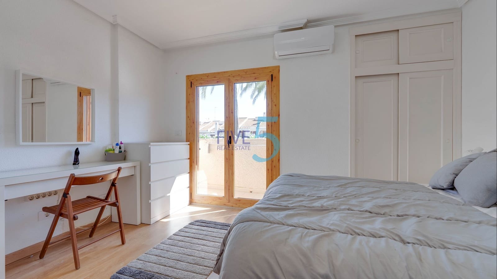 2 soveværelse Byhus til salg i San Pedro del Pinatar med swimmingpool - € 159.950 (Ref: 9915099)