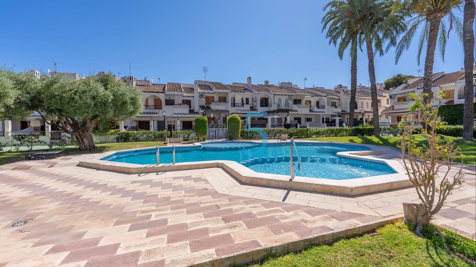 2 soveværelse Byhus til salg i San Pedro del Pinatar med swimmingpool - € 159.950 (Ref: 9915099)
