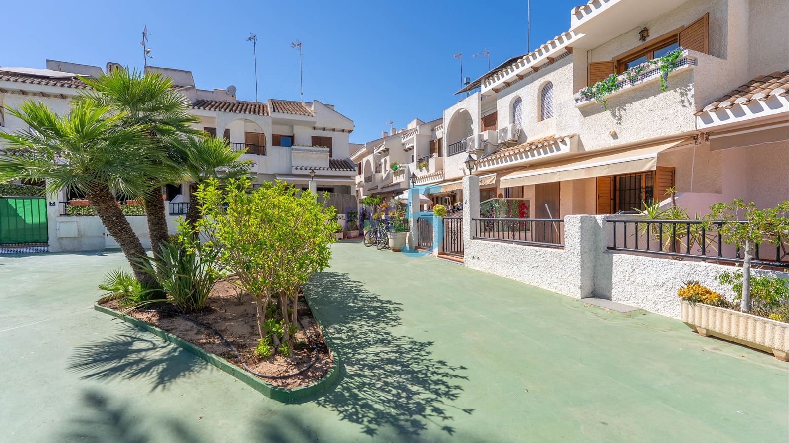 2 soveværelse Byhus til salg i San Pedro del Pinatar med swimmingpool - € 159.950 (Ref: 9915099)