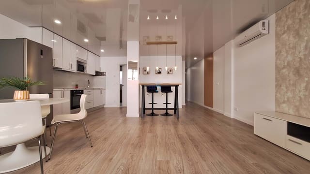 3 chambre Appartement à vendre à Torrevieja - 230 000 € (Ref: 9916336)