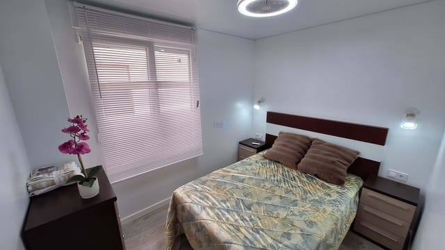 3 chambre Appartement à vendre à Torrevieja - 230 000 € (Ref: 9916336)