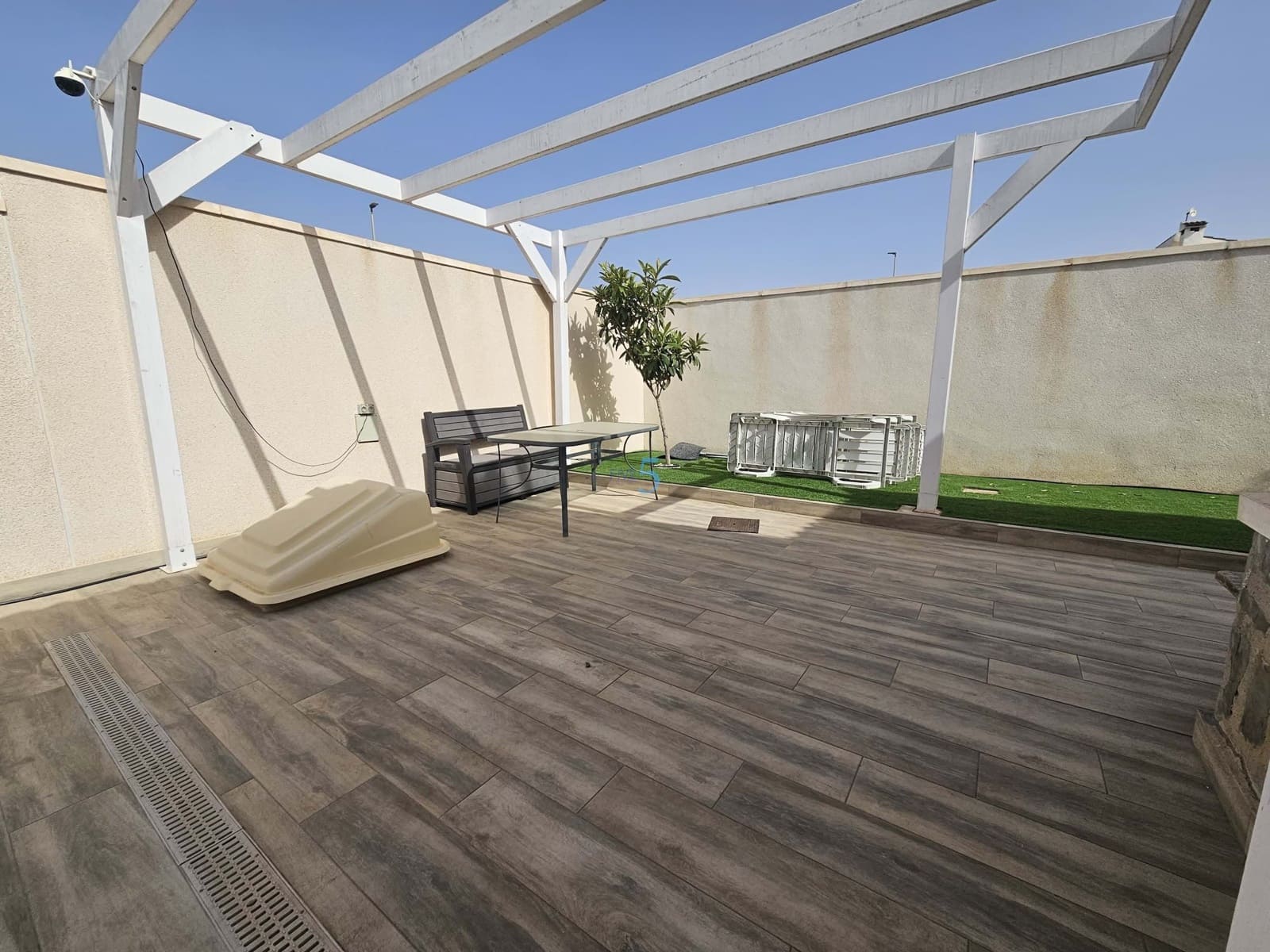 4 slaapkamer Villa te koop in Ciudad Quesada met zwembad - € 460.000 (Ref: 9918830)