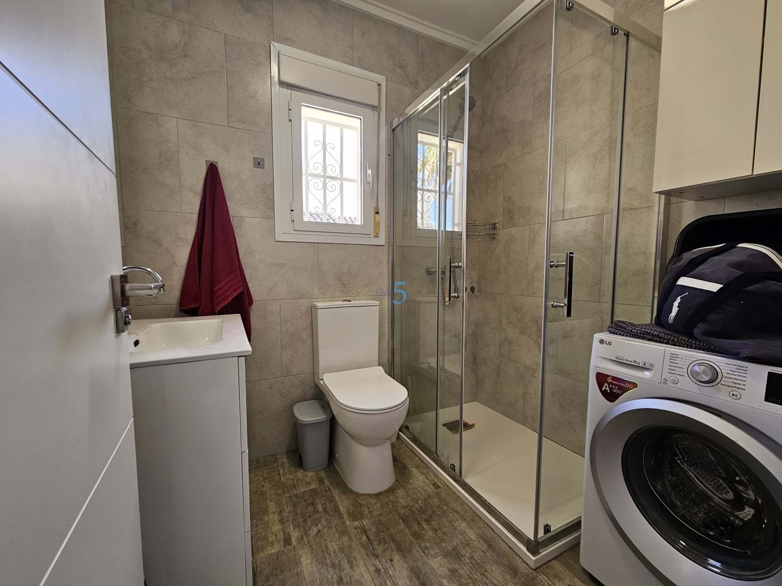 4 slaapkamer Villa te koop in Ciudad Quesada met zwembad - € 460.000 (Ref: 9918830)