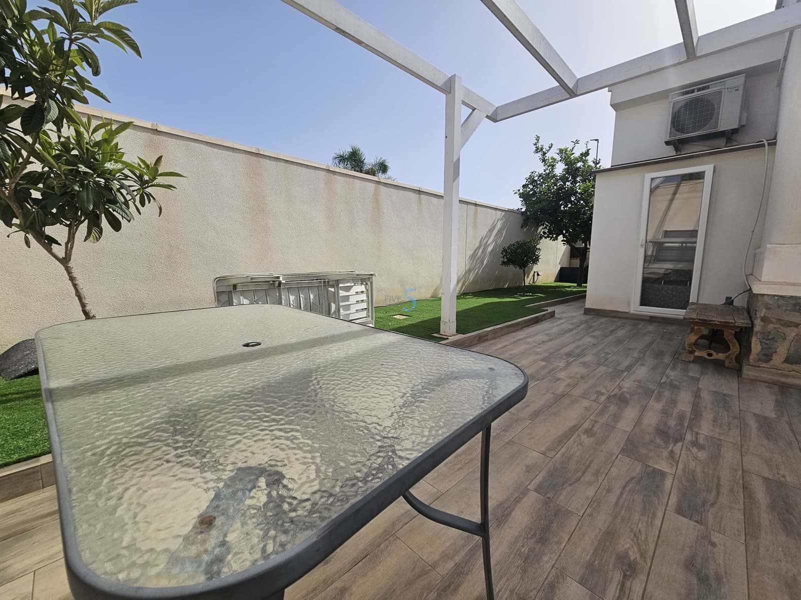4 slaapkamer Villa te koop in Ciudad Quesada met zwembad - € 460.000 (Ref: 9918830)