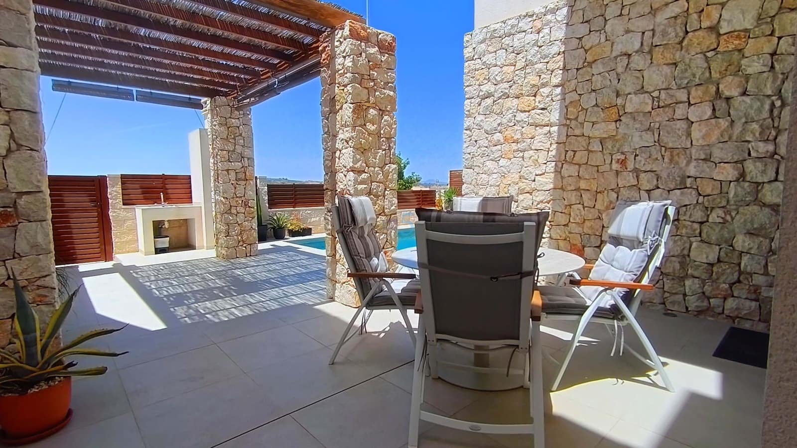 3 soveværelse Villa til salg i Benijofar med swimmingpool - € 429.500 (Ref: 9919027)