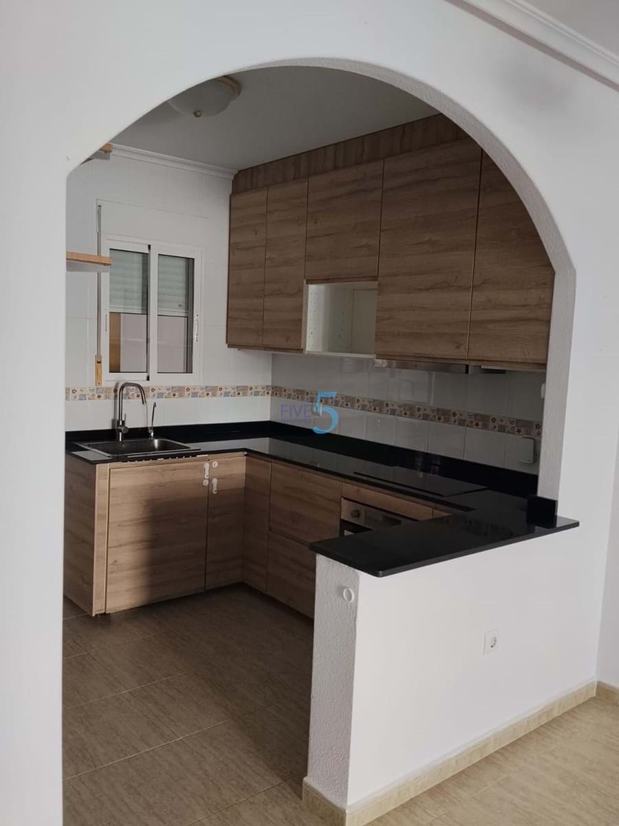 3 soverom Hus til salgs i Daya Nueva med svømmebasseng - € 162 500 (Ref: 9919028)