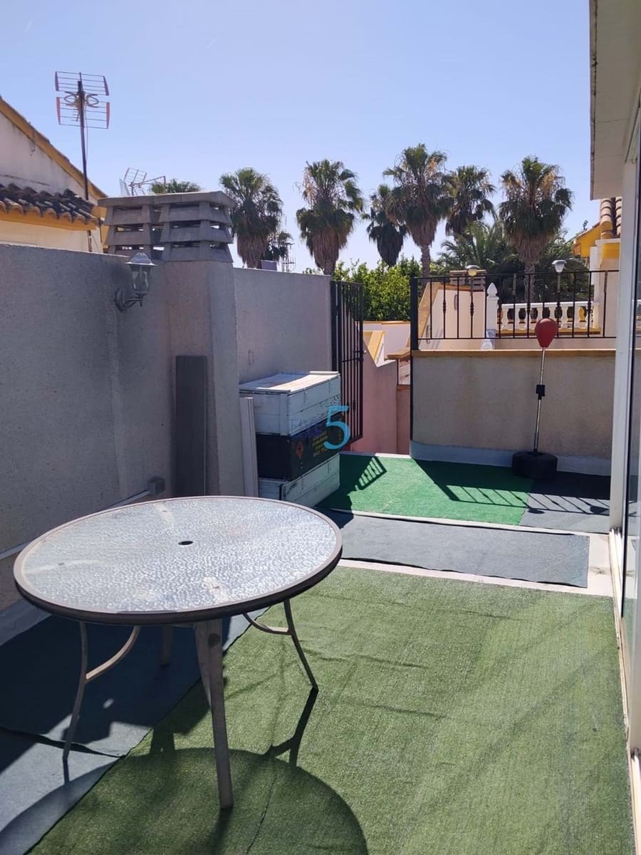 3 soverom Hus til salgs i Daya Nueva med svømmebasseng - € 162 500 (Ref: 9919028)
