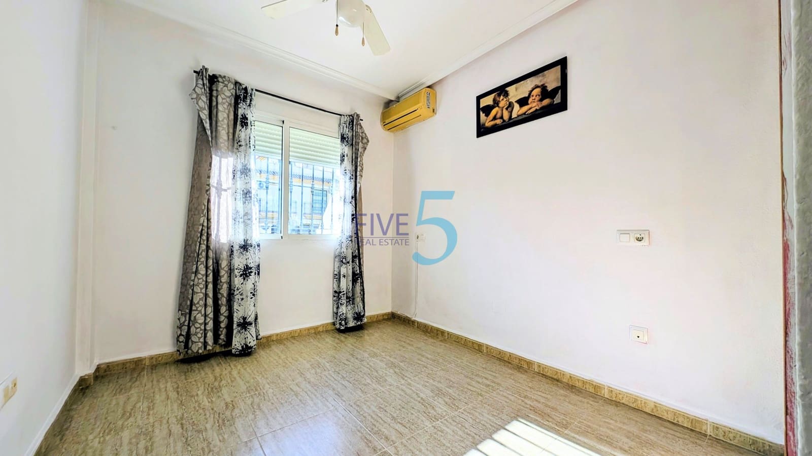 2 bedroom Townhouse for sale in Daya Nueva with pool - € 162,500 (Ref: 9919028)