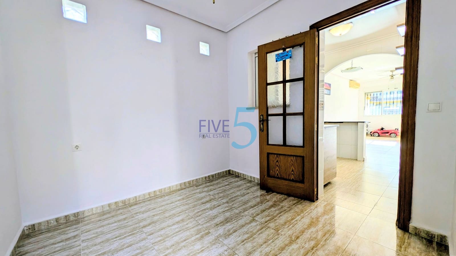 2 bedroom Townhouse for sale in Daya Nueva with pool - € 162,500 (Ref: 9919028)