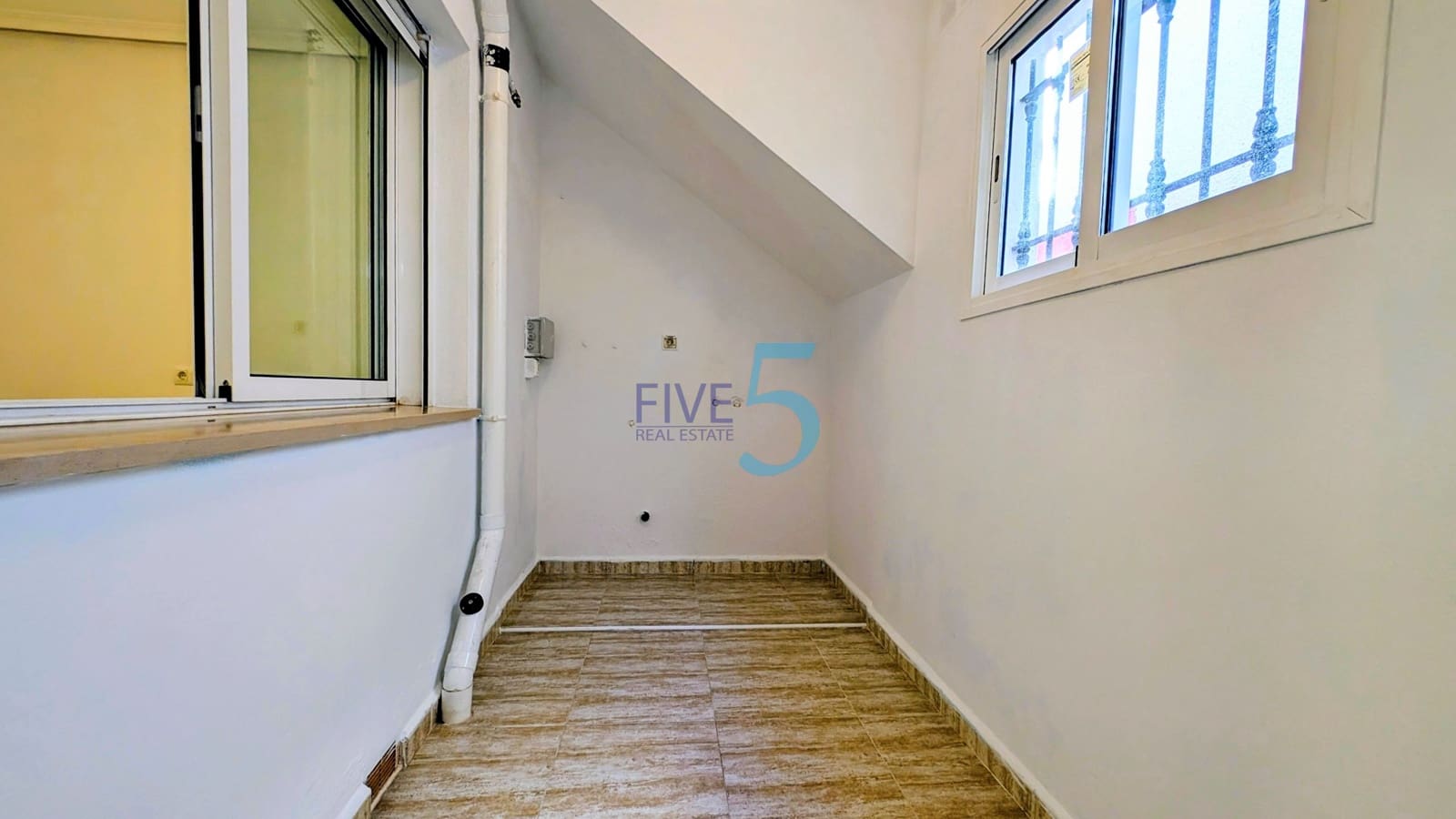 2 bedroom Townhouse for sale in Daya Nueva with pool - € 162,500 (Ref: 9919028)
