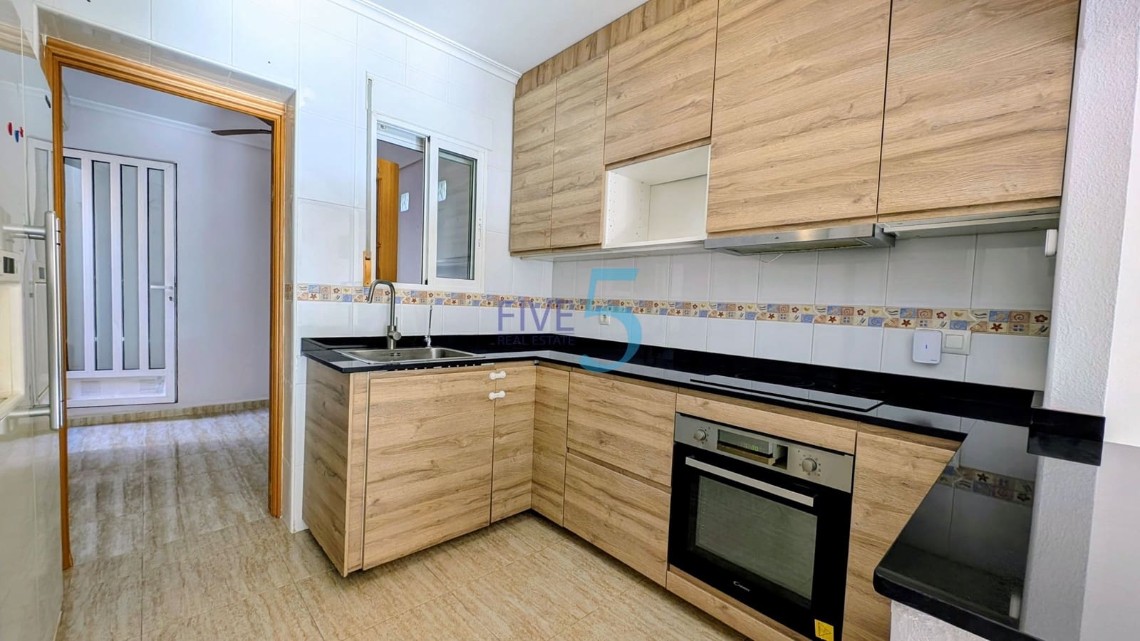 2 bedroom Townhouse for sale in Daya Nueva with pool - € 162,500 (Ref: 9919028)
