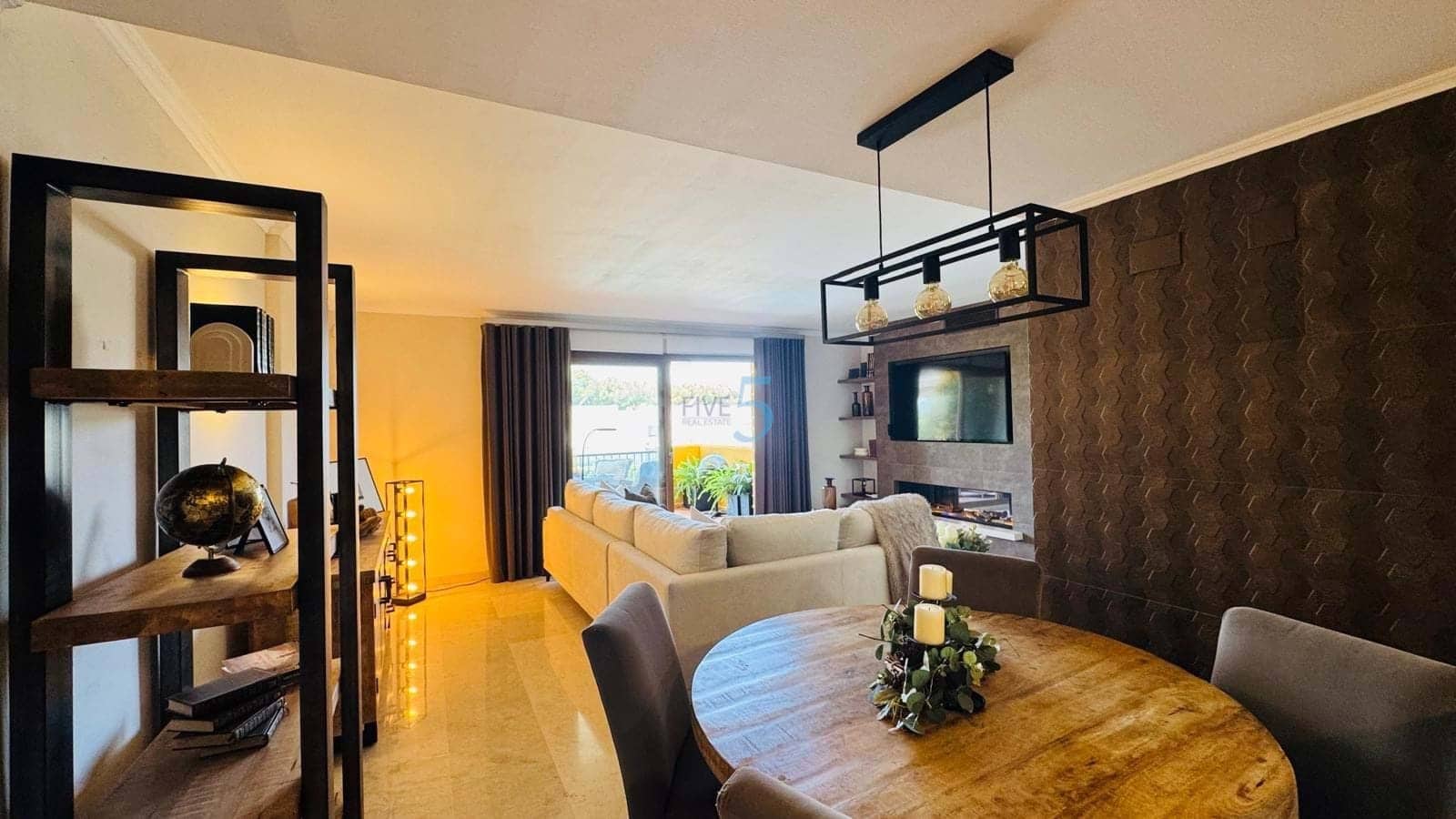 2 makuuhuone Huoneisto myytävänä paikassa Orihuela Costa mukana uima-altaan 
autotalli - 379 900 € (Ref: 9921324)