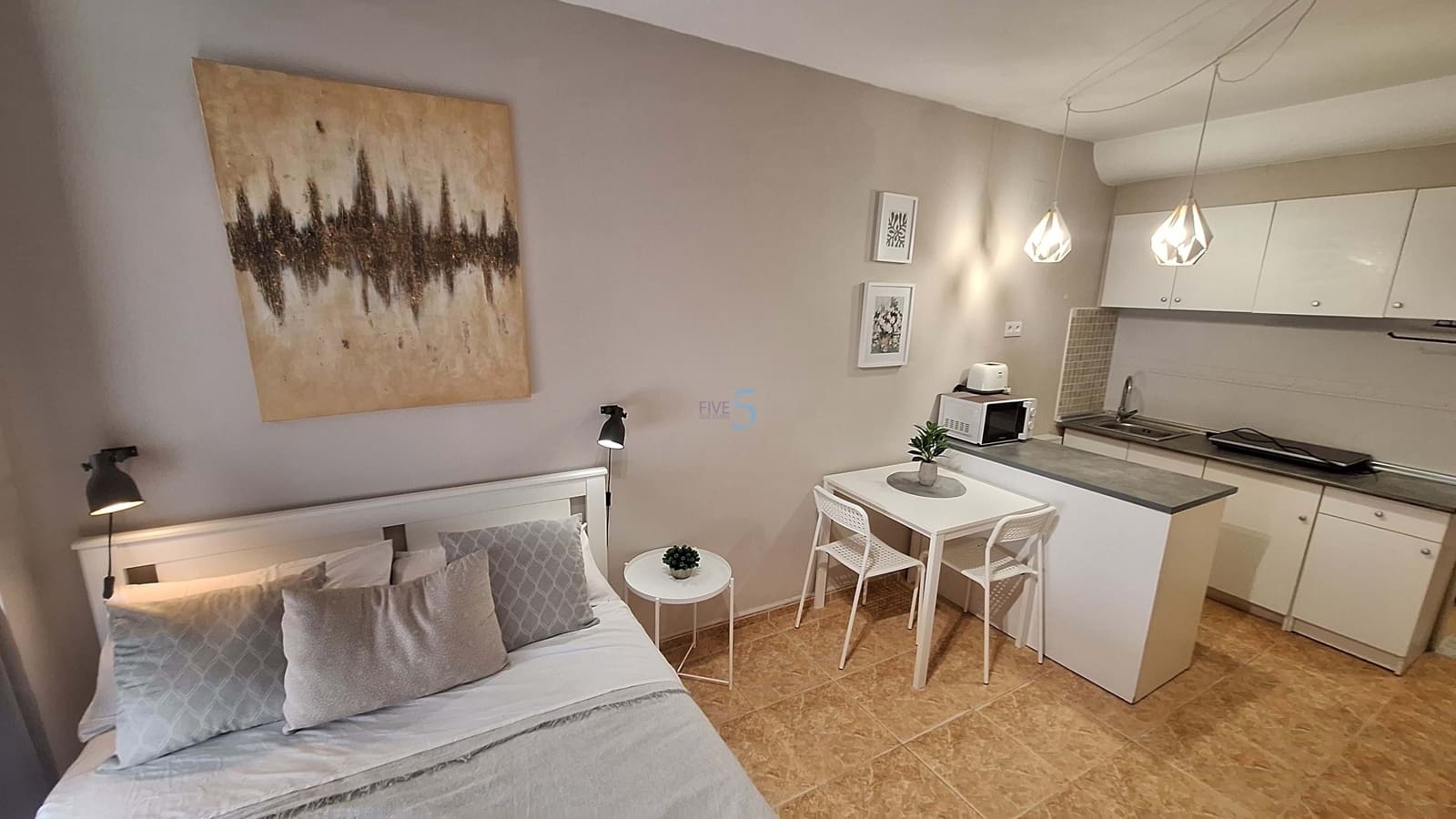 Studio à vendre à Torrevieja - 85 000 € (Ref: 9921426)