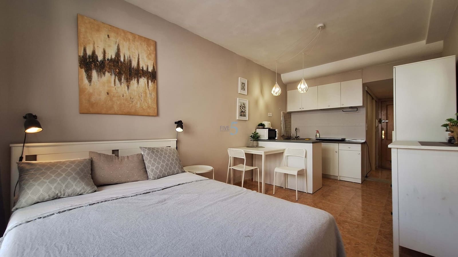 Studio à vendre à Torrevieja - 85 000 € (Ref: 9921426)