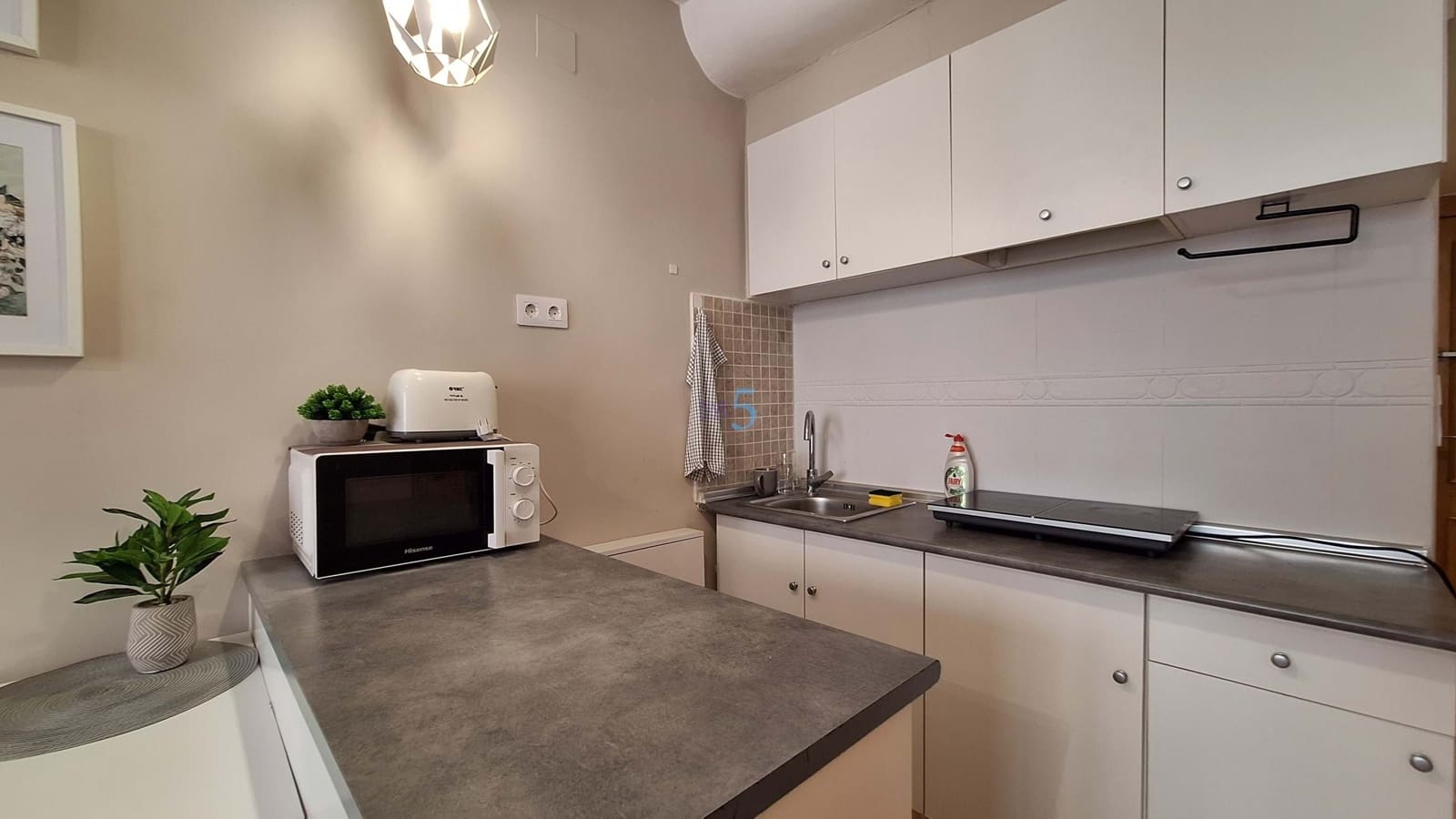 Studio à vendre à Torrevieja - 85 000 € (Ref: 9921426)